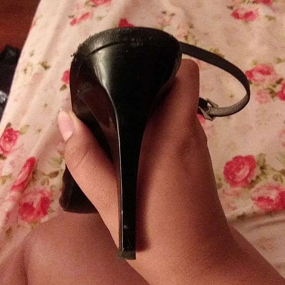 Black GUESS heels Size 10 - Picture 3 of 4